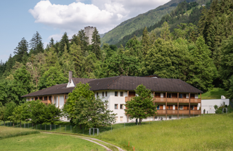 Ordenshaus Schwesternschaft vom Heiligen Kreuz in Silz